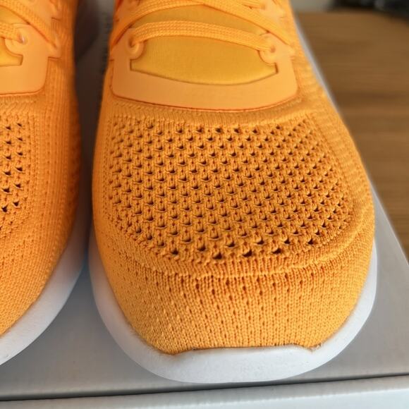 NIB $250 APL Men's techloom tracer 10.5 mango / white - Picture 5 of 9